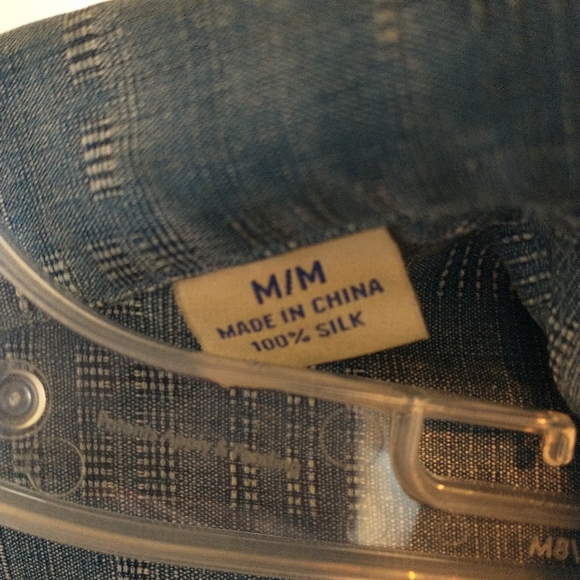 Tommy Bahama Silk Blue Shirt - Picture 4 of 6